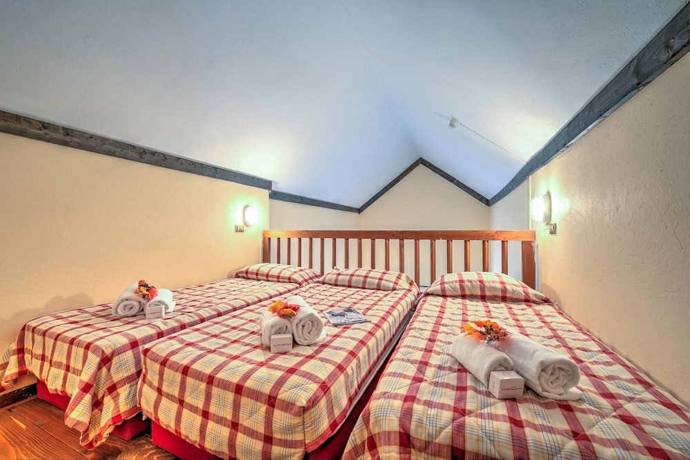 Family Apartment, 2 Bedrooms, 2 Bathrooms, Mountainside (Grange Hike & Ski - 46d Sestriere) photo 1