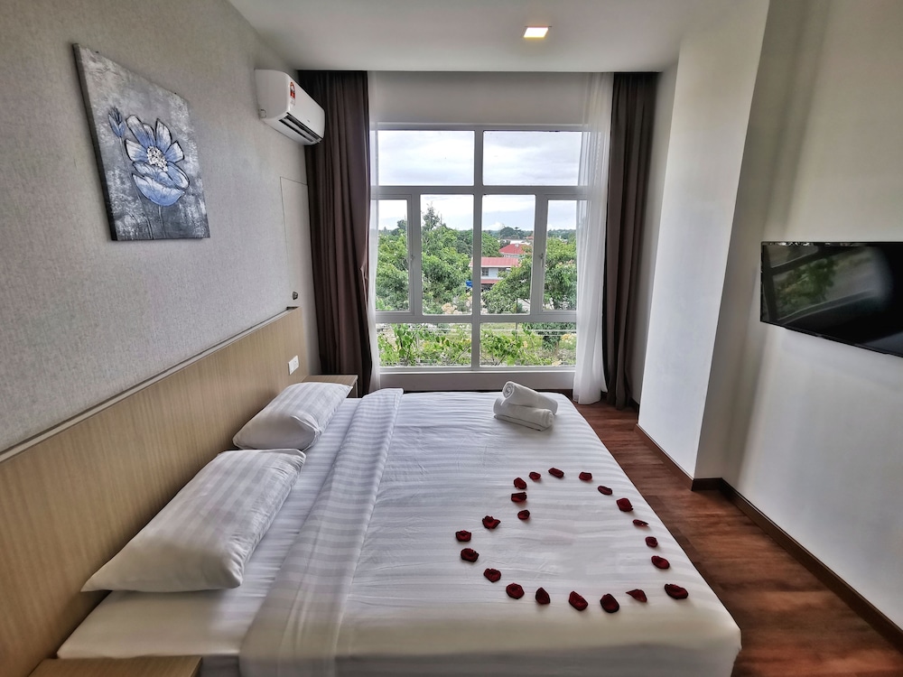Standard King Room - Photo 2