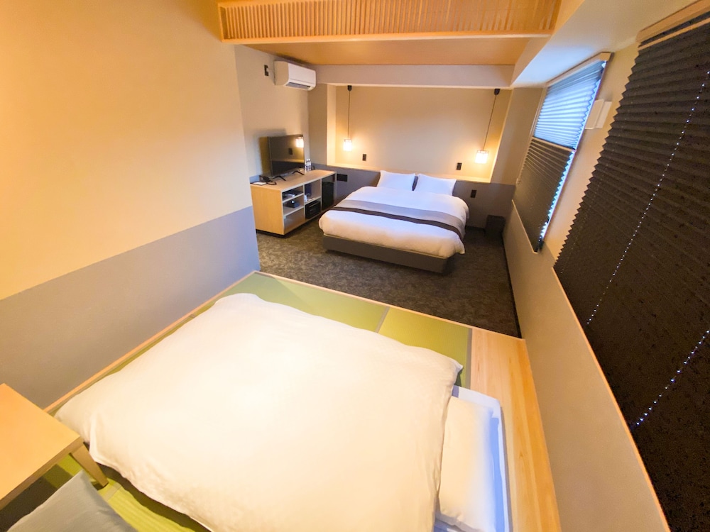 Queen Room With Tatami, Non Smoking photo 2