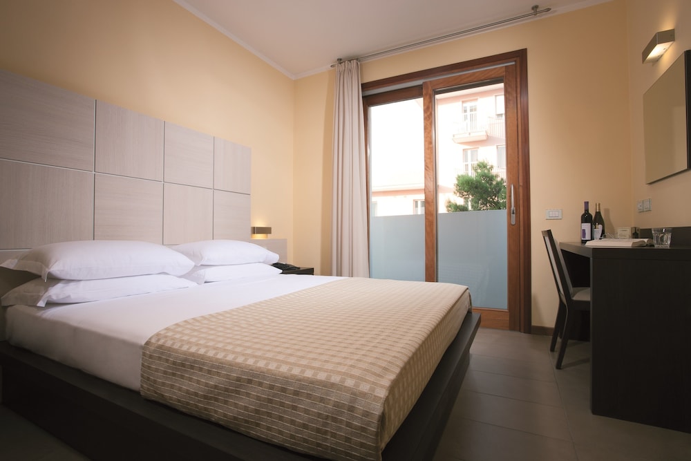 Deluxe Suite (4 people) photo 3
