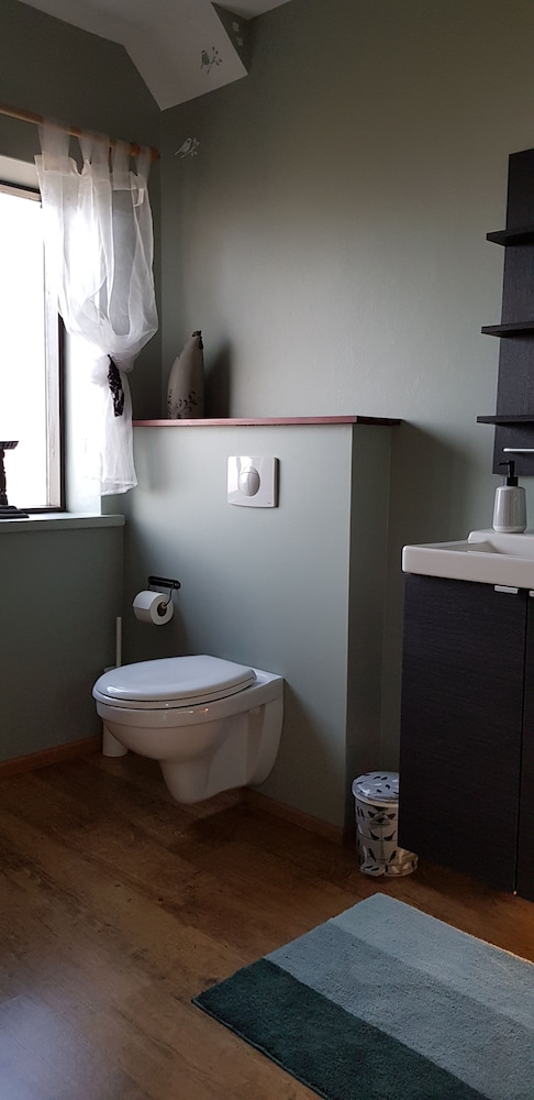 Standard Double Room, Shared Bathroom photo 2