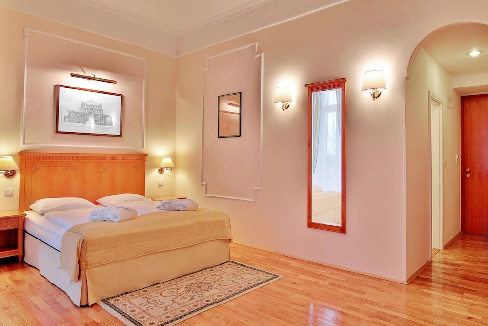 Superior Double Room - Photo 3