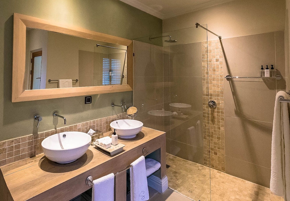 Standard Double Room - Photo 2