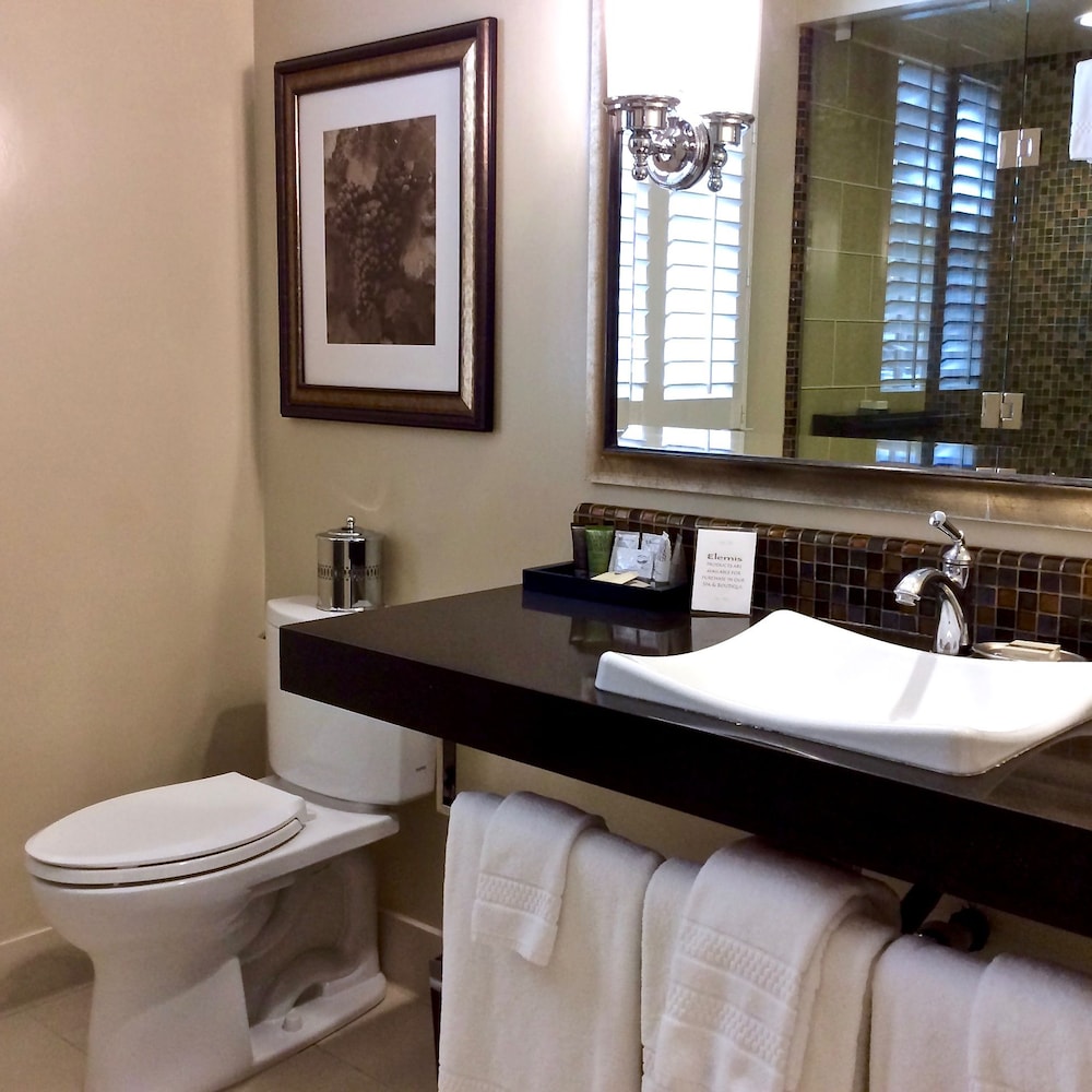 Luxury Room, 1 King Bed (Spa) photo 2