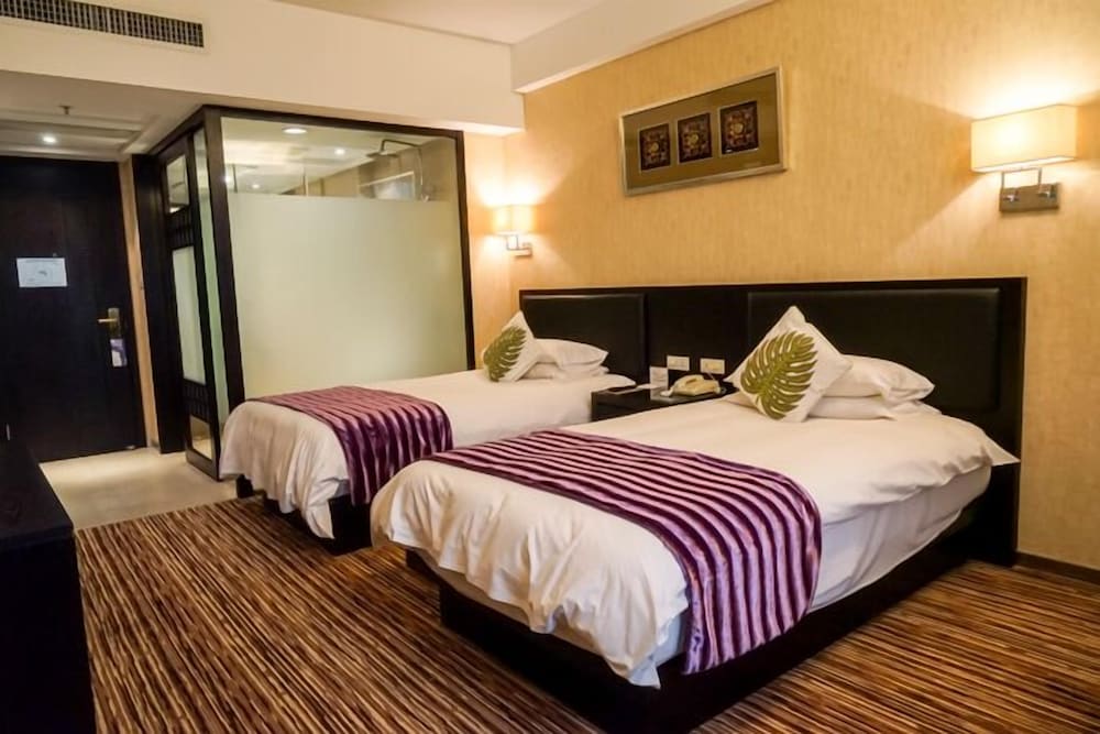 Deluxe Twin Room photo 3