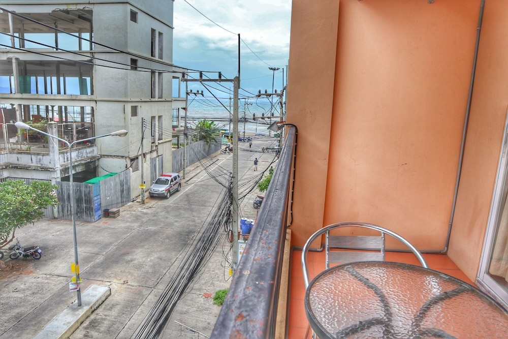 Standard Double Room, 1 Double Bed, Partial Sea View photo 3