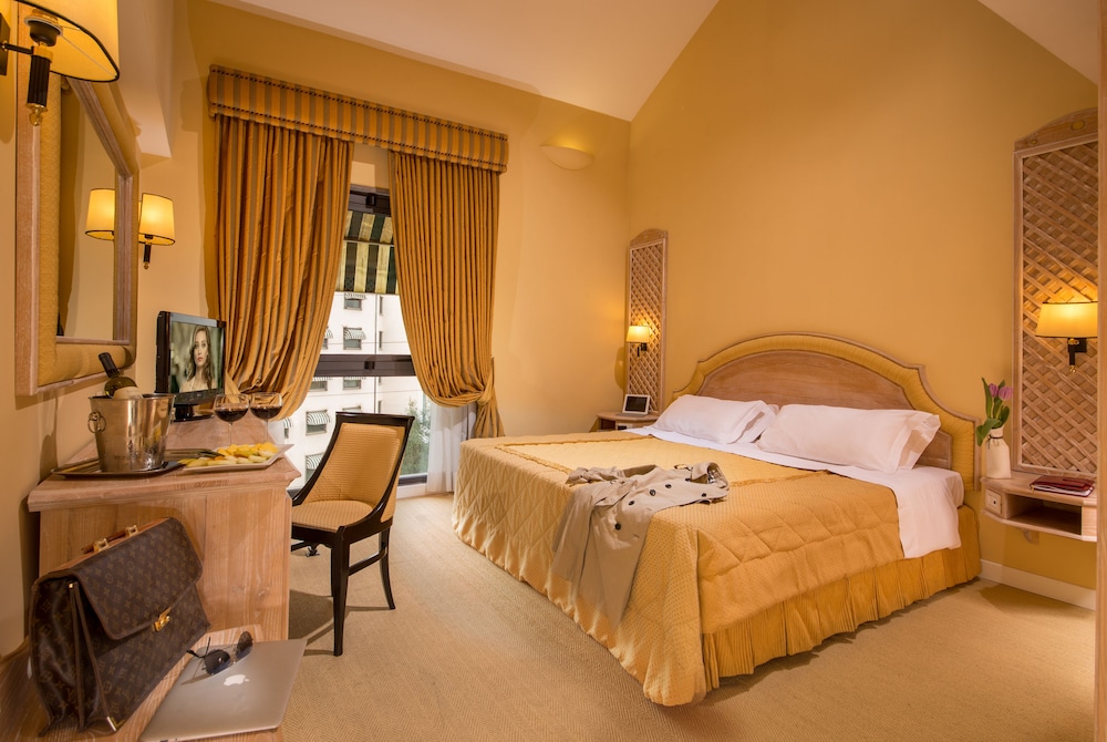 Suite, 1 King Bed, Smoking (Living Room;Larger Room;with Sofabed) - Photo 11