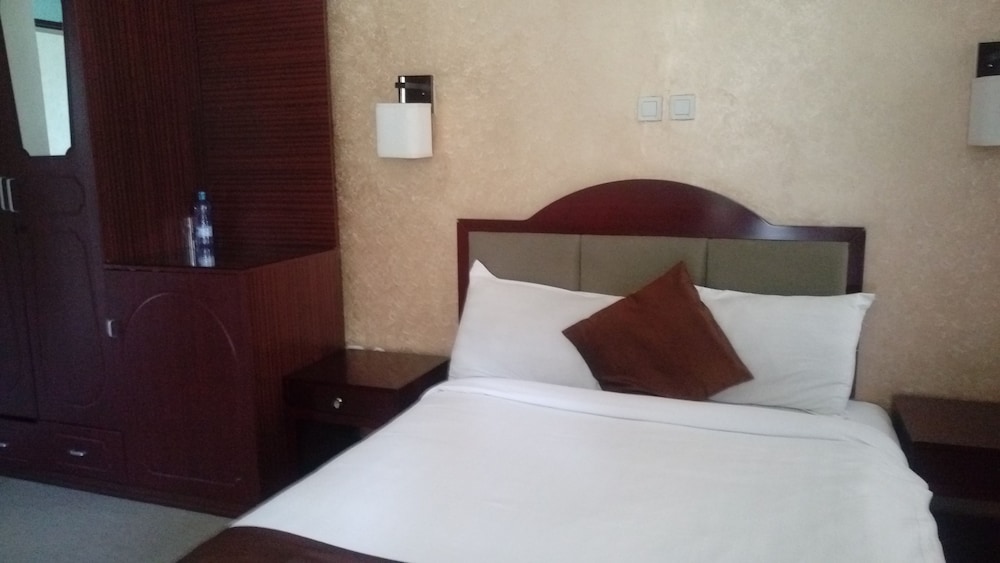 Deluxe Single Room, 1 Queen Bed, Accessible, Mountain View photo 1
