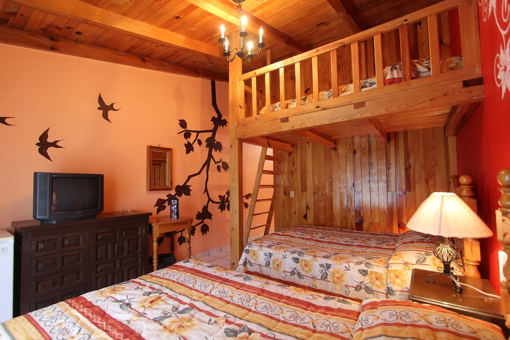 Superior Triple Room photo 3