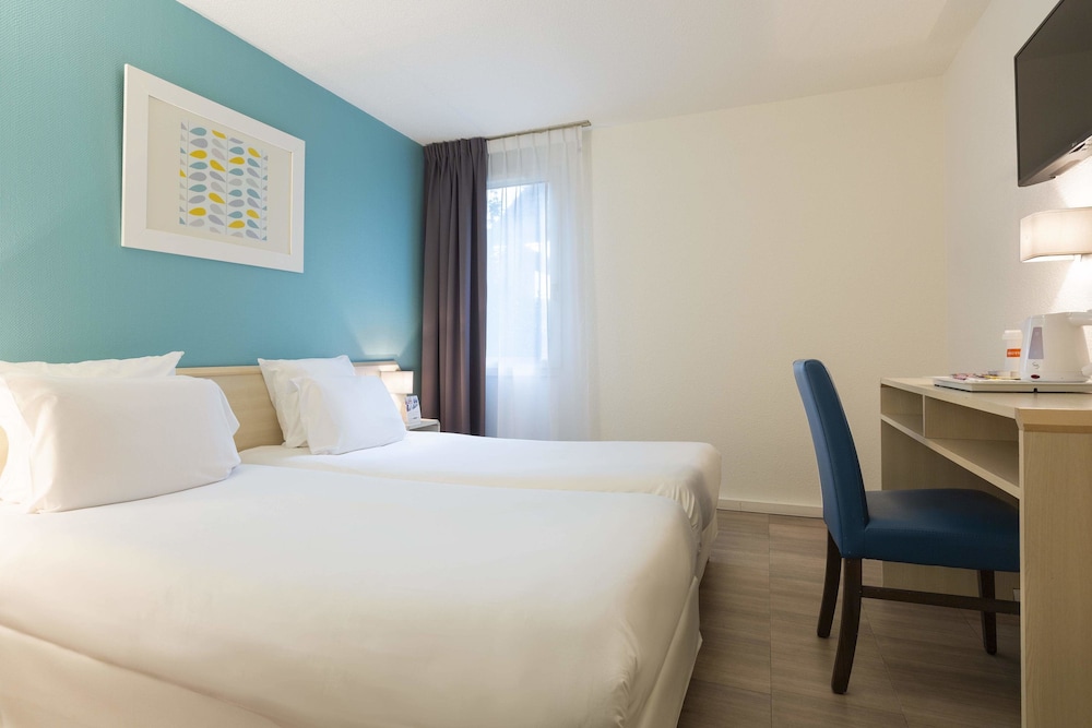 Standard Twin Room, 2 Twin Beds, Non Smoking - Photo 7