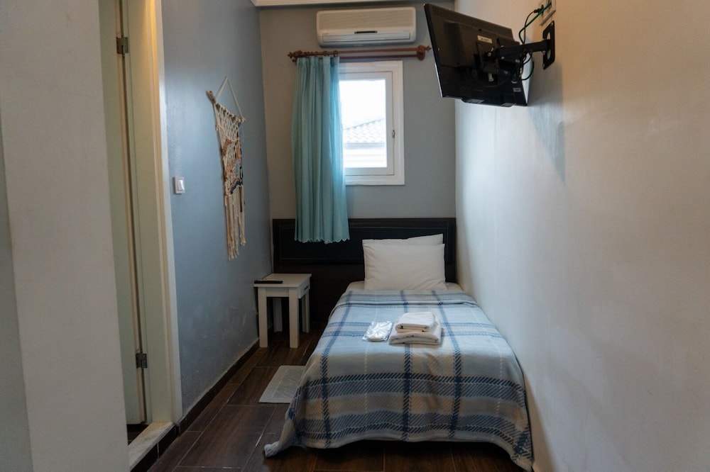 Single Room photo 3