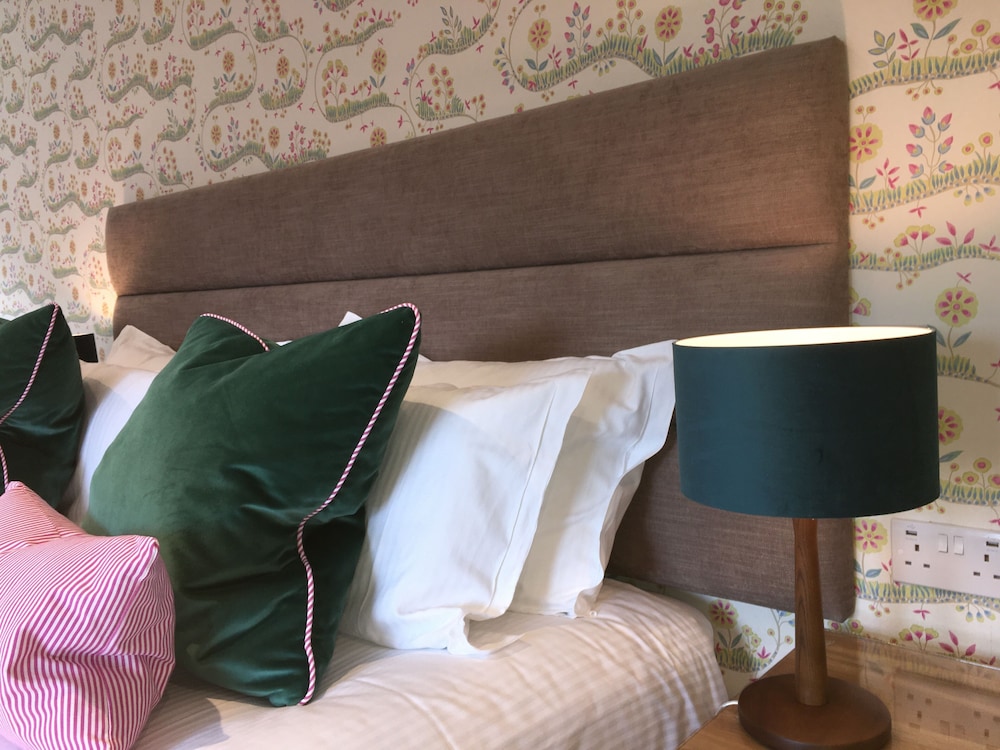 Premium Comfy (Room 11) photo 2