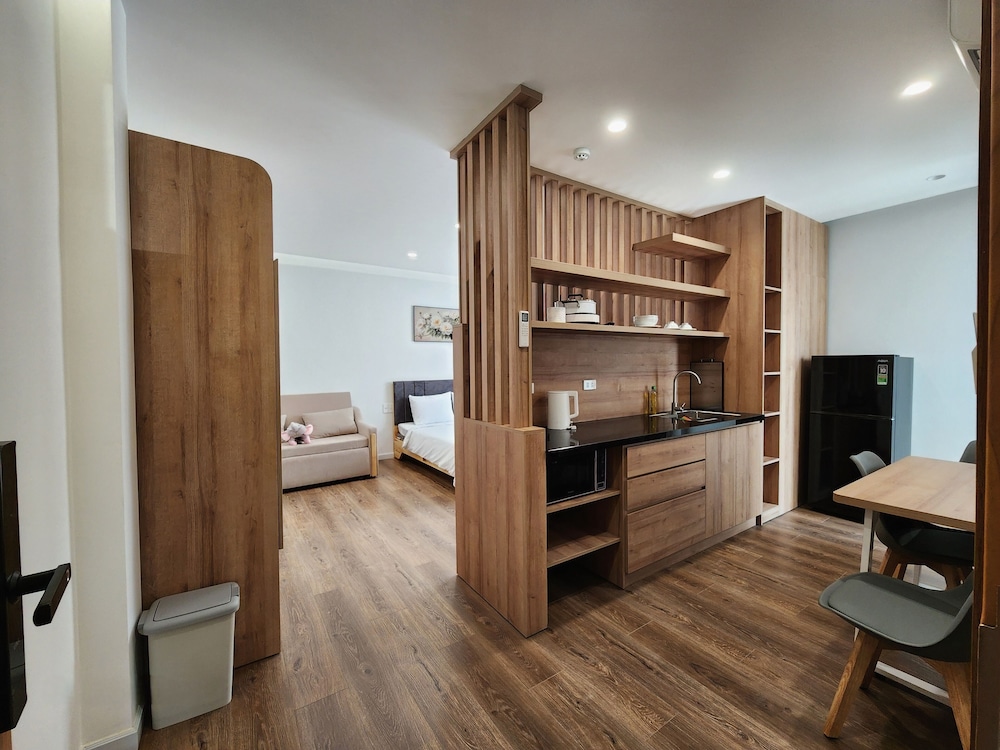 Family Studio, Balcony