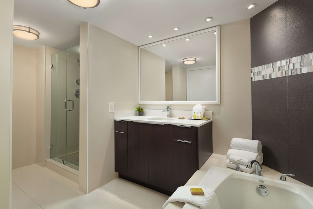 Condo, 1 Bedroom, Kitchen thumbnail 5