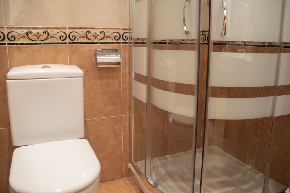 Triple Room - Photo 9