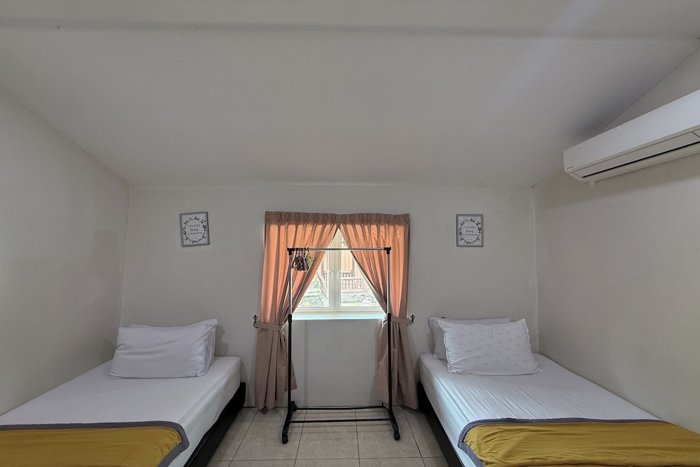 B5 - Twin Room