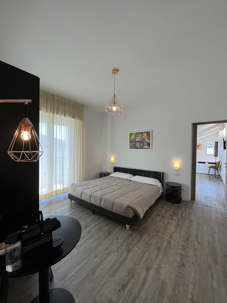 Romantic Suite, 2 Bedrooms photo 3