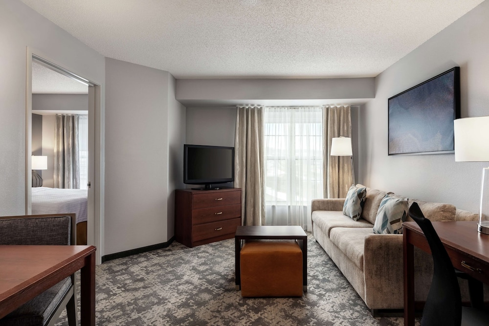 Suite, 1 Bedroom - Photo 1