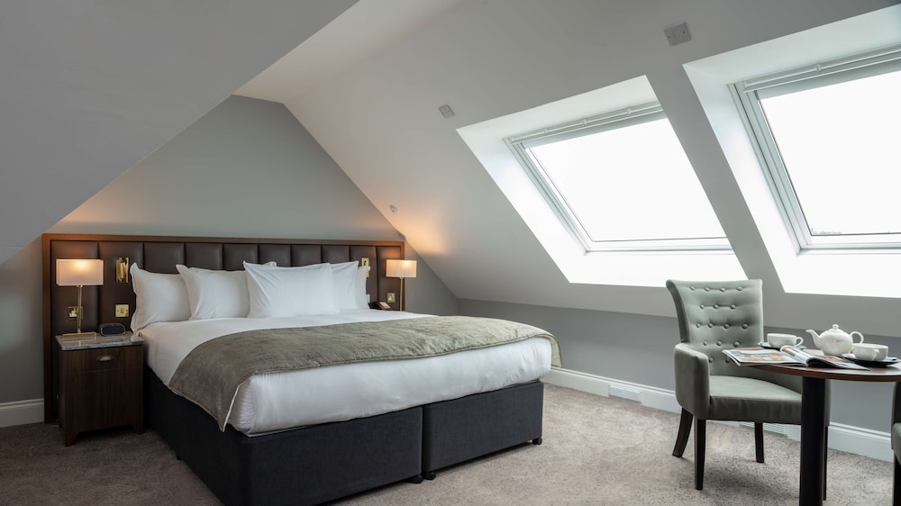 Suite, 1 King Bed, Non Smoking (Converts to 2 Twin Beds) - Photo 8
