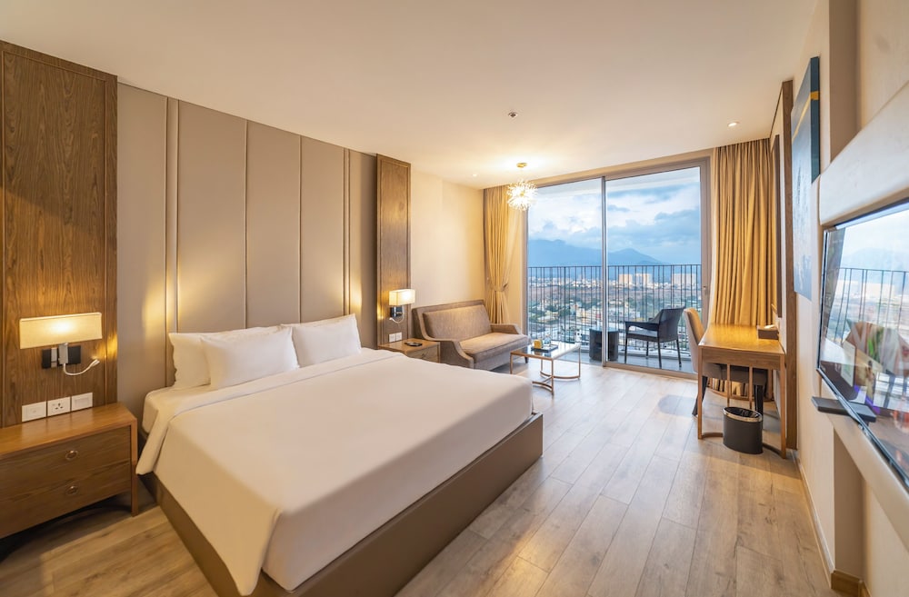 Deluxe Studio, City View