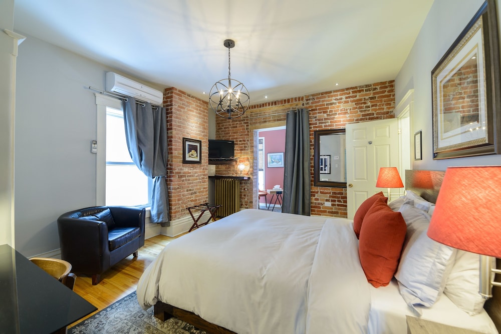 Deluxe Suite, Non Smoking, Balcony