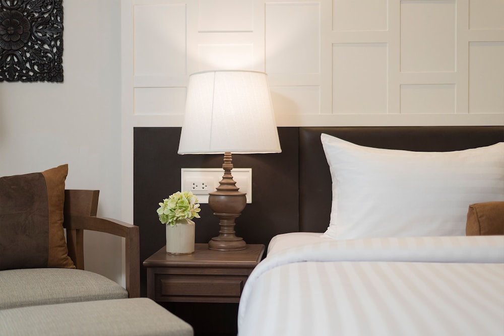 Superior Double Room thumbnail 5