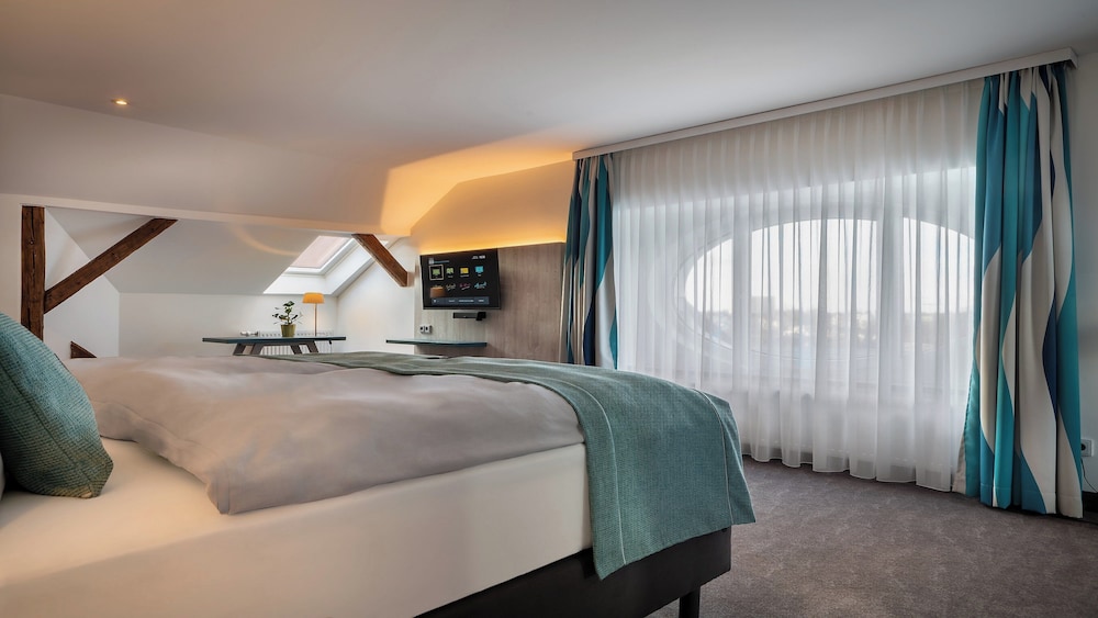 Premium Room, 1 Queen Bed