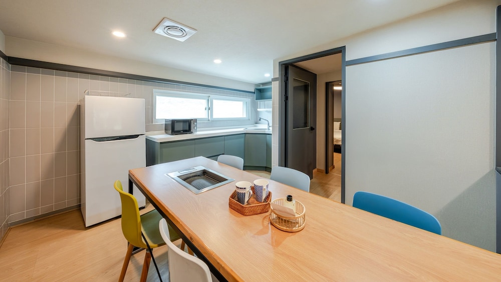 Basic Room, 1 Bedroom (Room B301 (Couple/Family Room)) - Photo 8