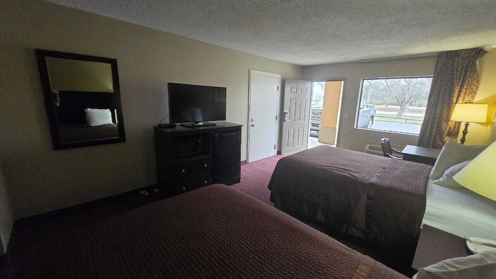 Room, 2 Double Beds, Smoking photo 3