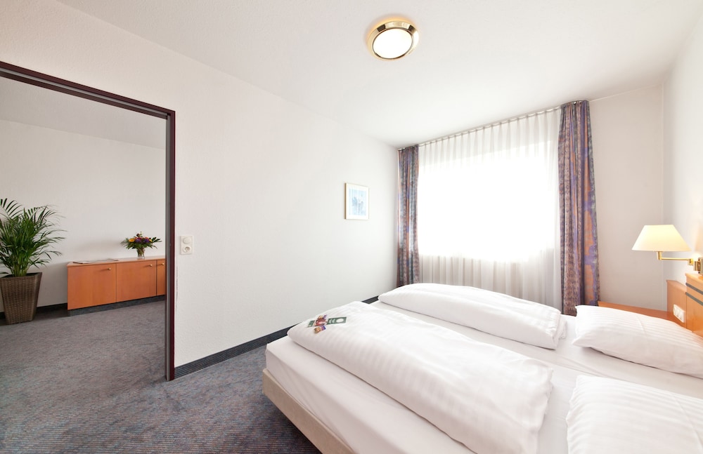 Triple Room with Kitchenette - Photo 7