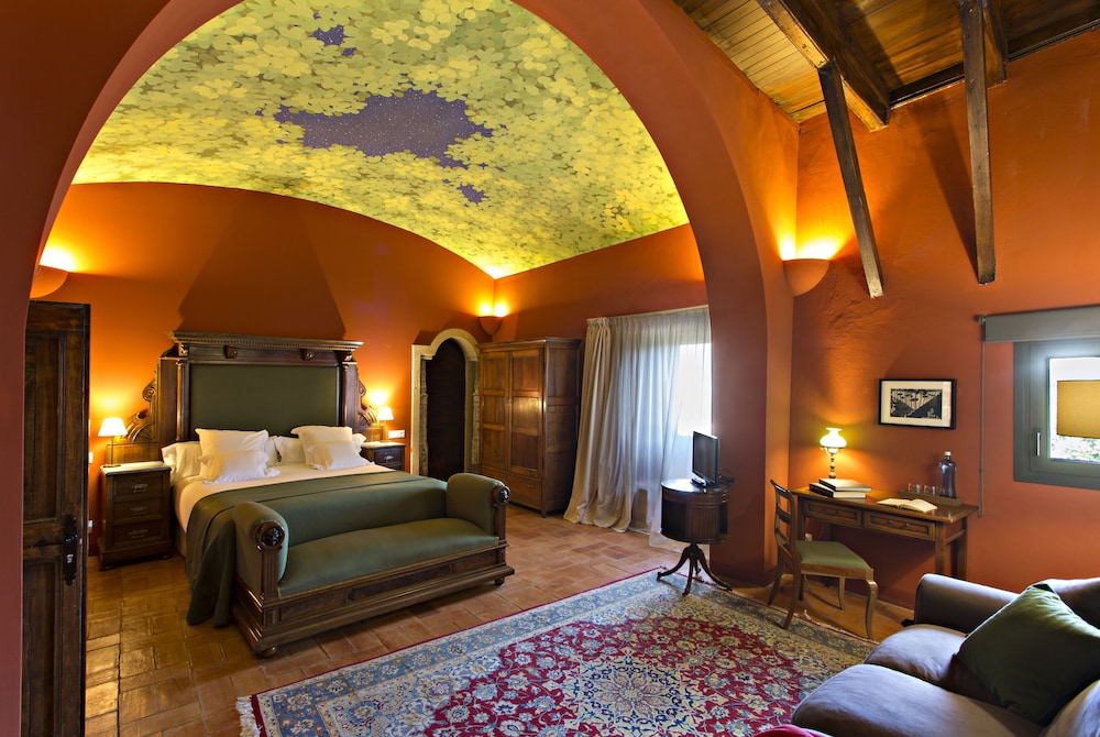 Superior Suite, Bathtub