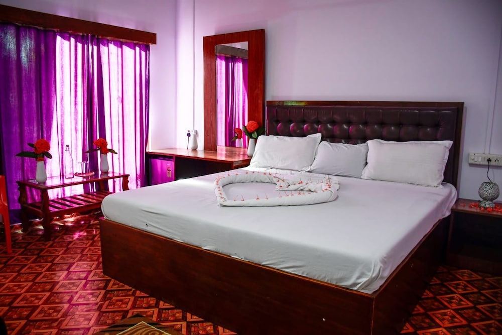 Deluxe Room - Photo 19