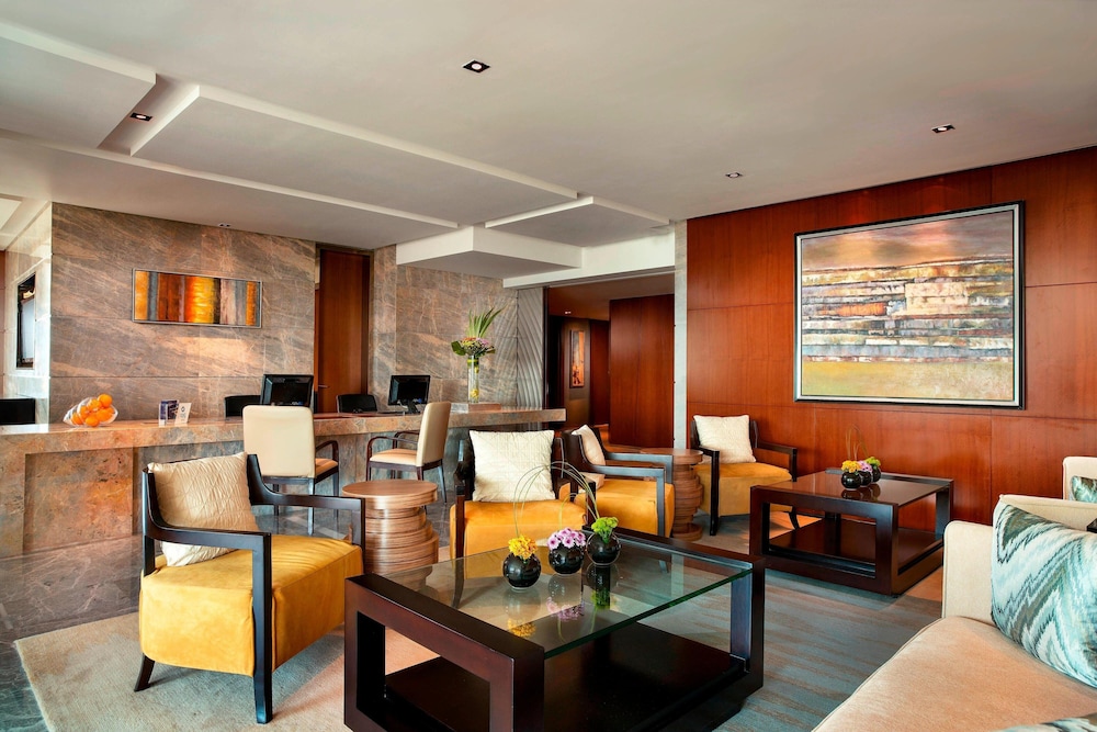 Club Room, 2 Twin Beds, City View - Photo 6