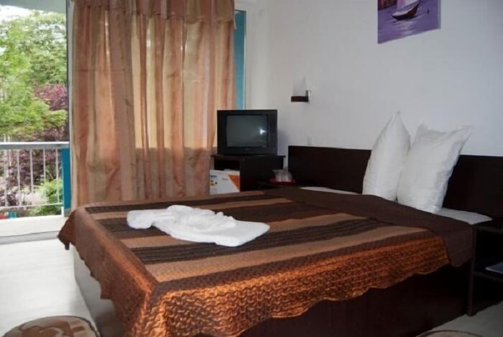 Standard Double Room, Non Smoking, City View photo 1