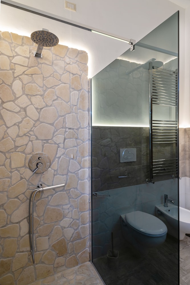 Exclusive Studio Suite photo 2