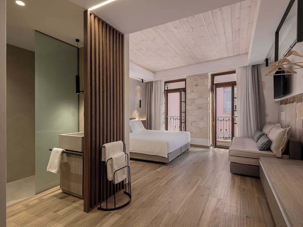 Superior Suite with balcony