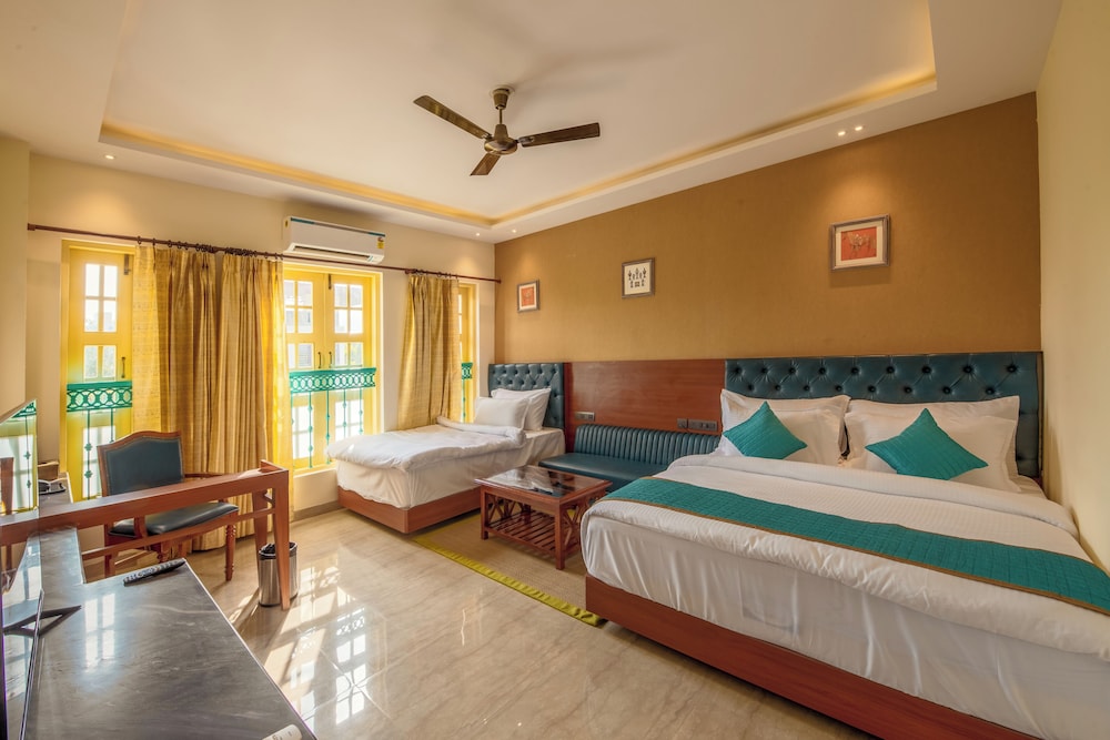 Deluxe Triple Room