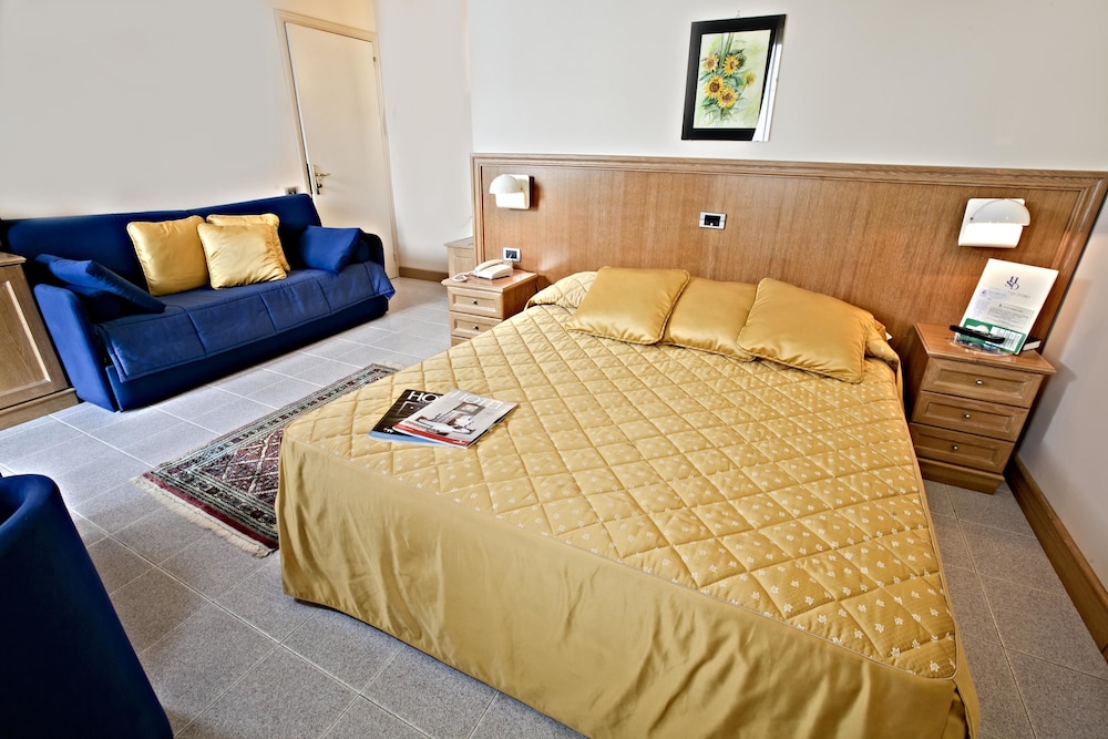 Standard Room photo 3