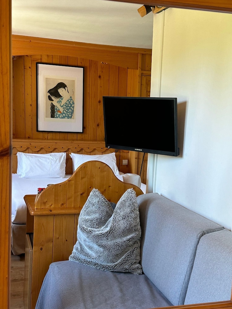Classic Double Balme Room photo 3