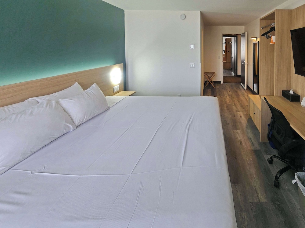 Room, 1 Queen Bed, Accessible, Non Smoking - Photo 4