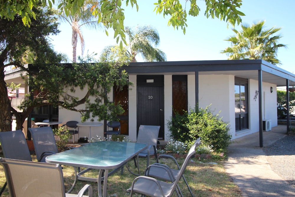 Standard Suite, 2 Bedrooms, Non Smoking, Kitchen (Self Contained Unit) photo 2