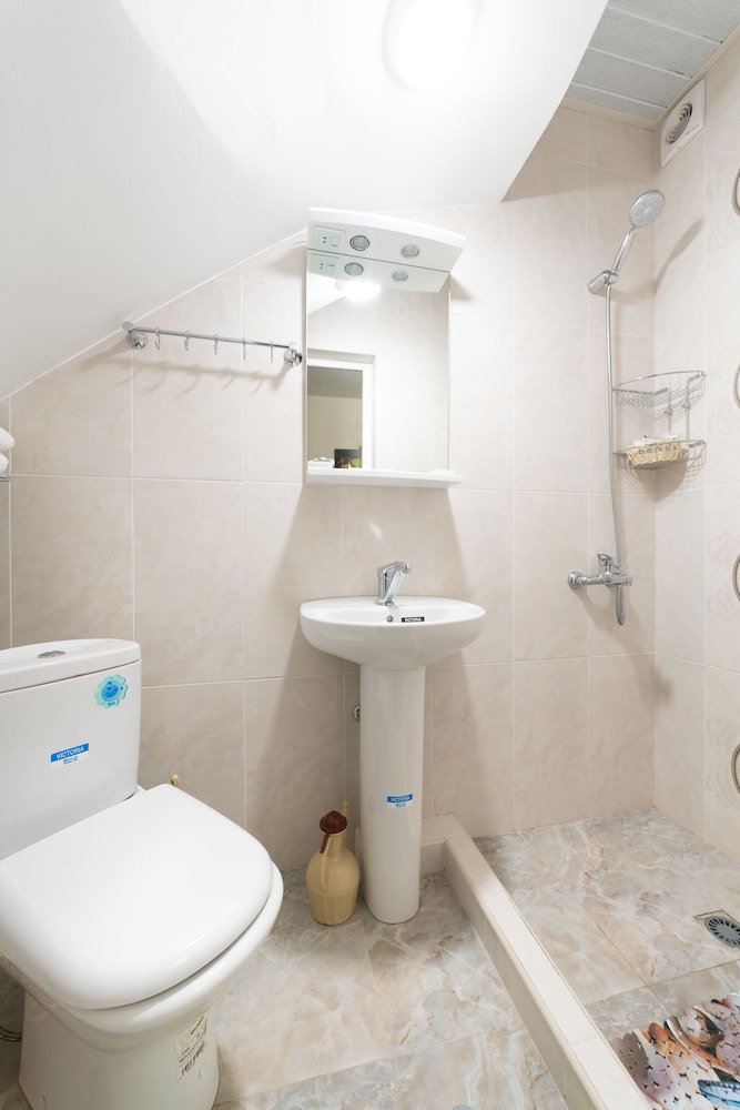 Standard Room photo 3