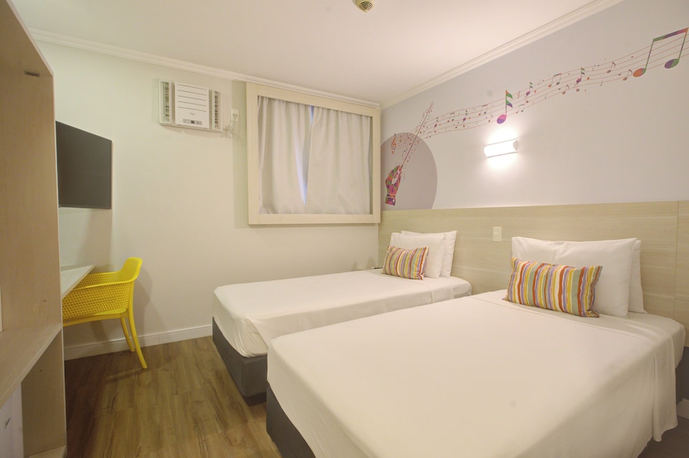 Standard Twin Room - Photo 1