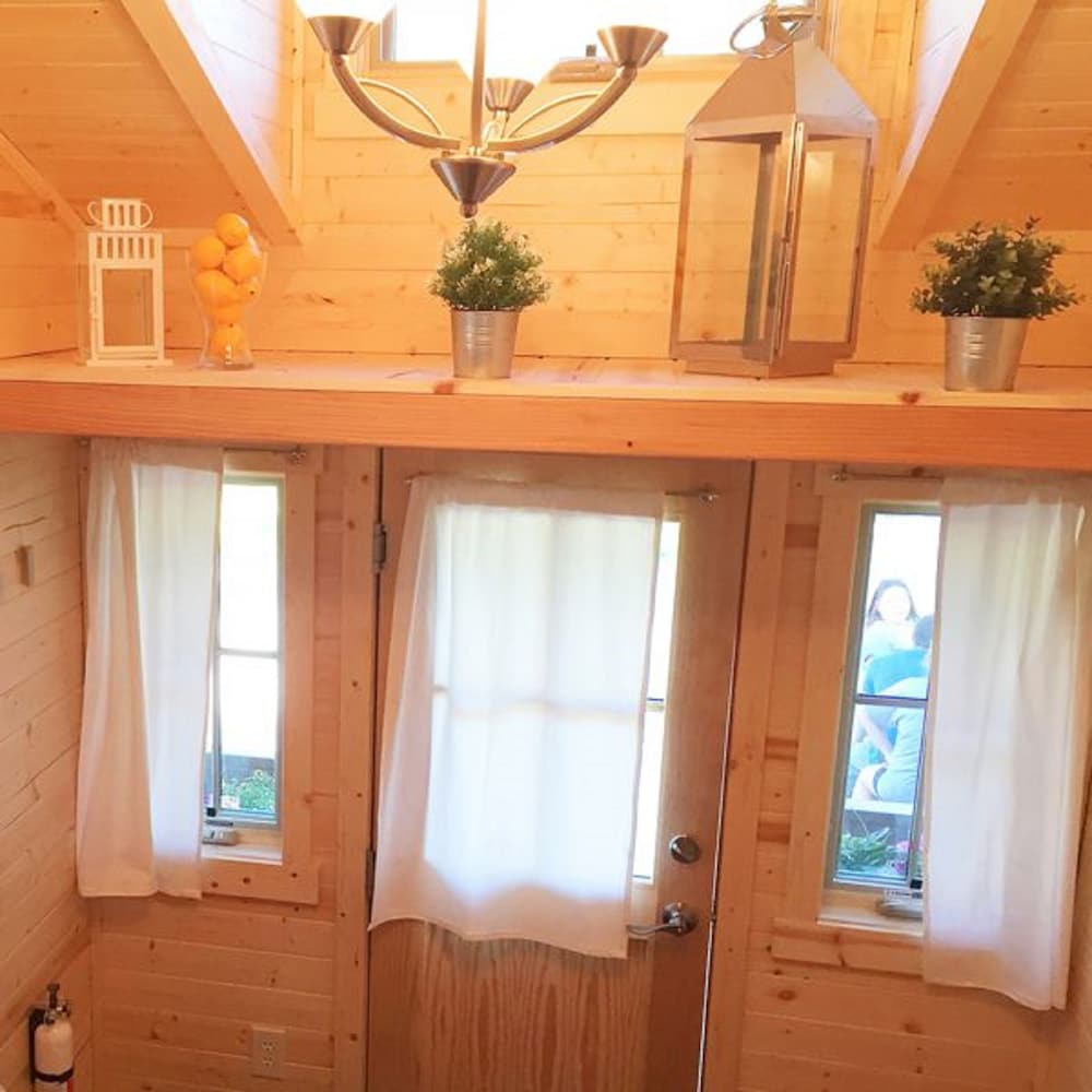 House (Tiny House, No Pets, Linens Included) photo 3