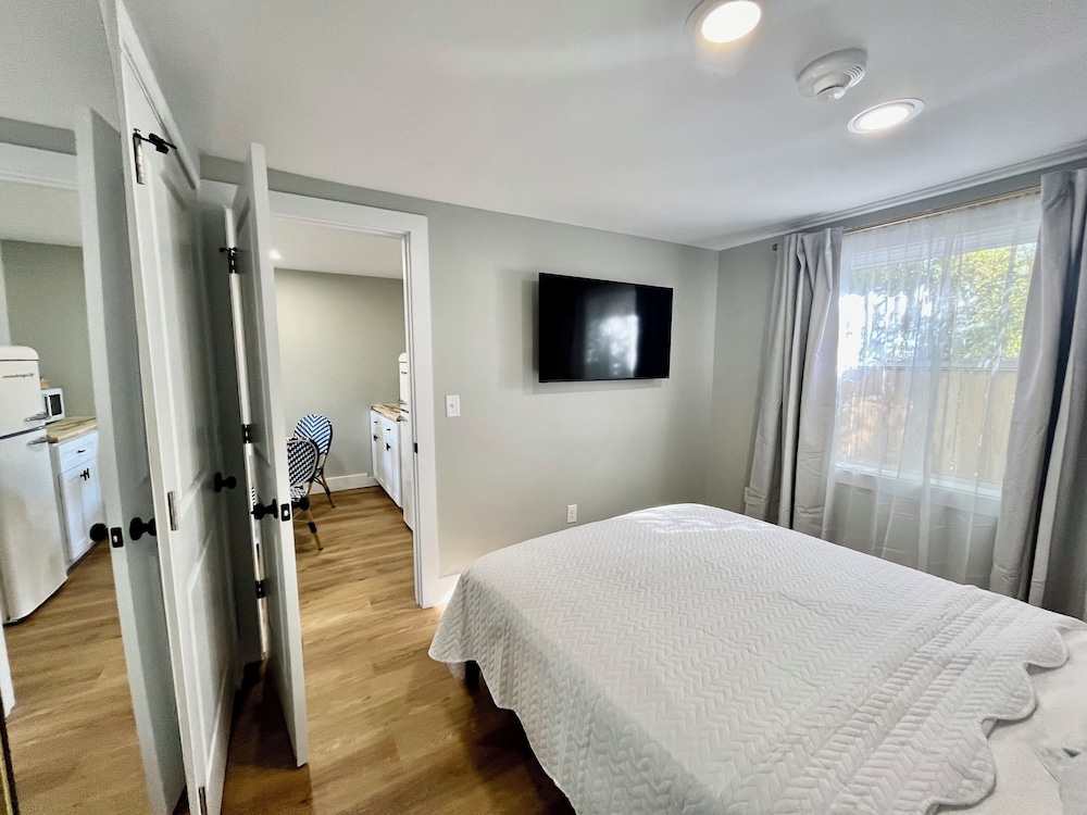 Family Suite, 2 Bedrooms, Non Smoking, Pets Allowed photo 2