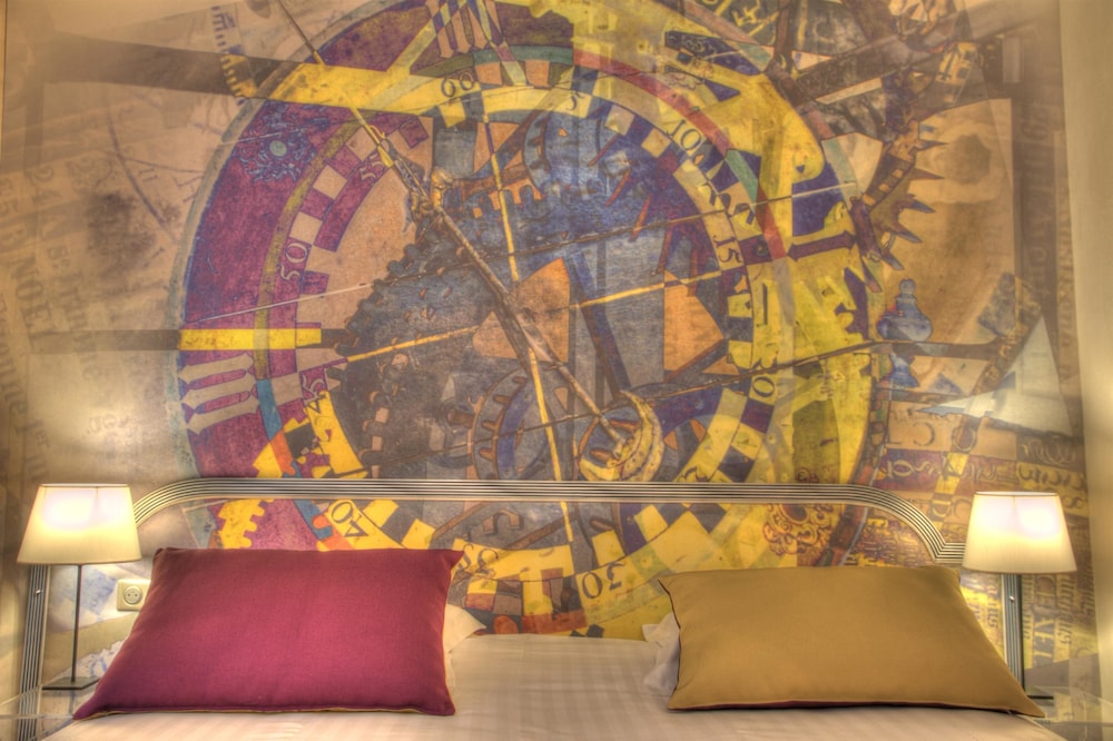 Double Room (Cathedral View) - Photo 7