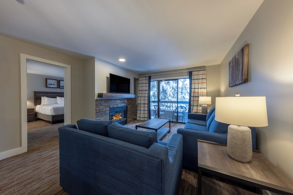 Two Bedroom Suite - Photo 8