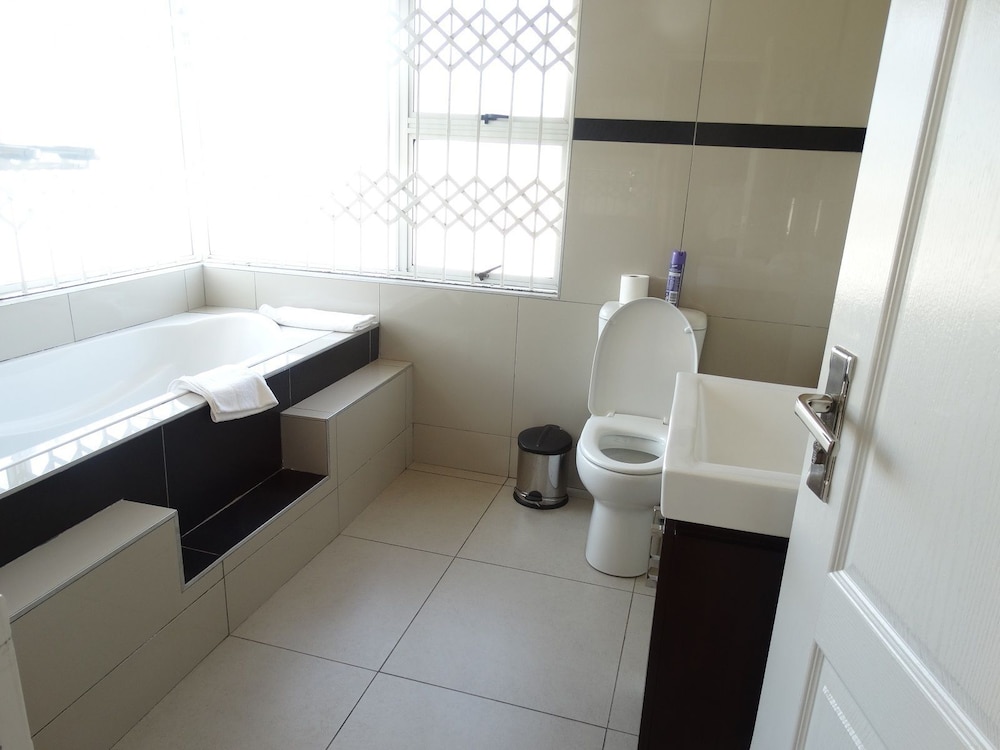 Executive King Suite photo 2