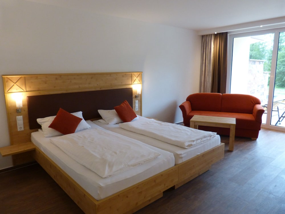 Deluxe Double or Twin Room photo 2