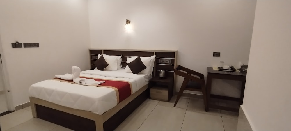 Economy Double Room photo 2